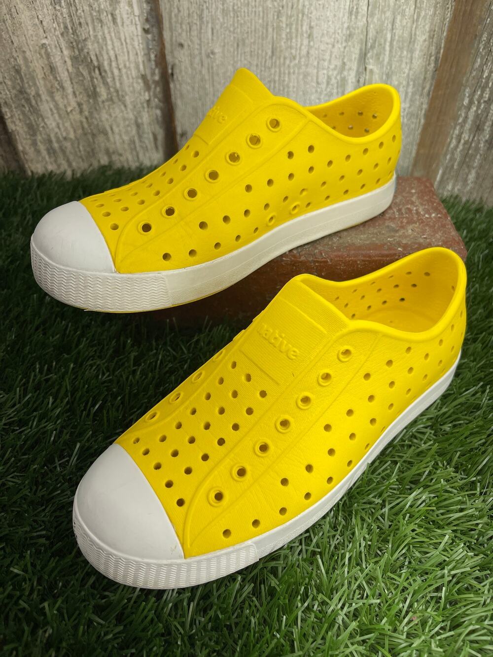 Native Jefferson Yellow Slip On Kid Youth Shoes J2